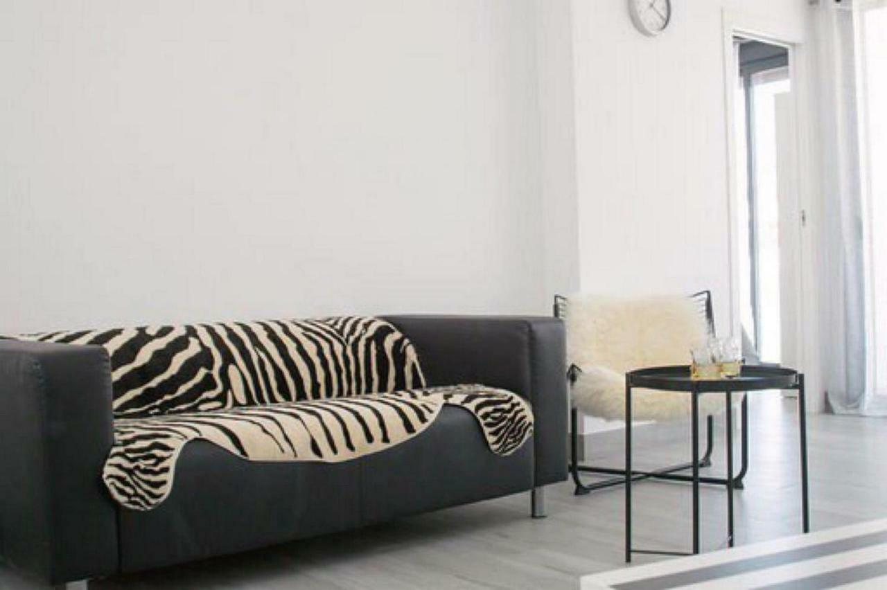 Apartamento 2 Gran8内尔哈 外观 照片